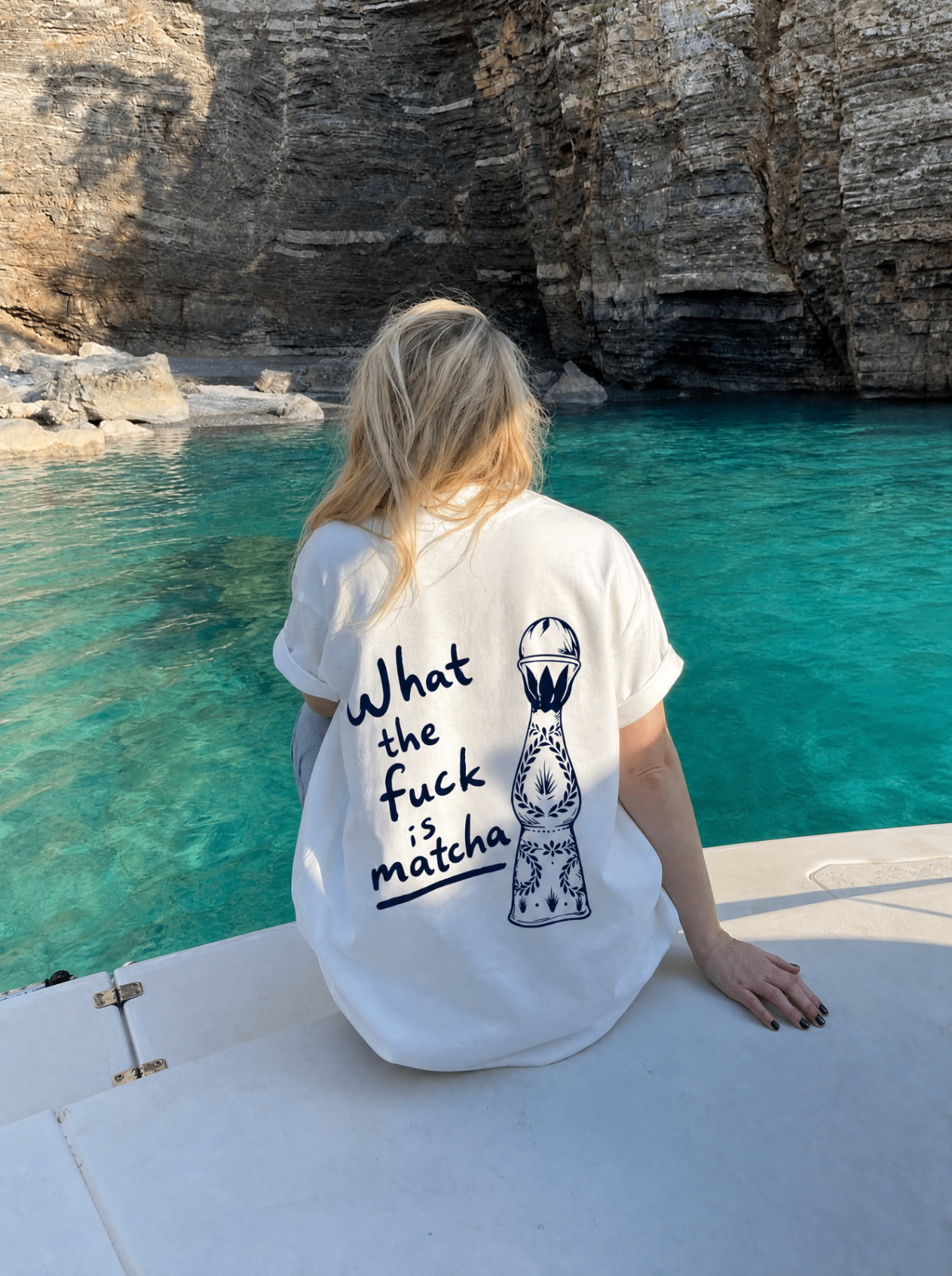 Community entry in een Blush Atelier tee